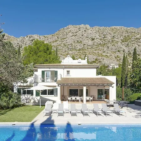 On The Foot In Villa *